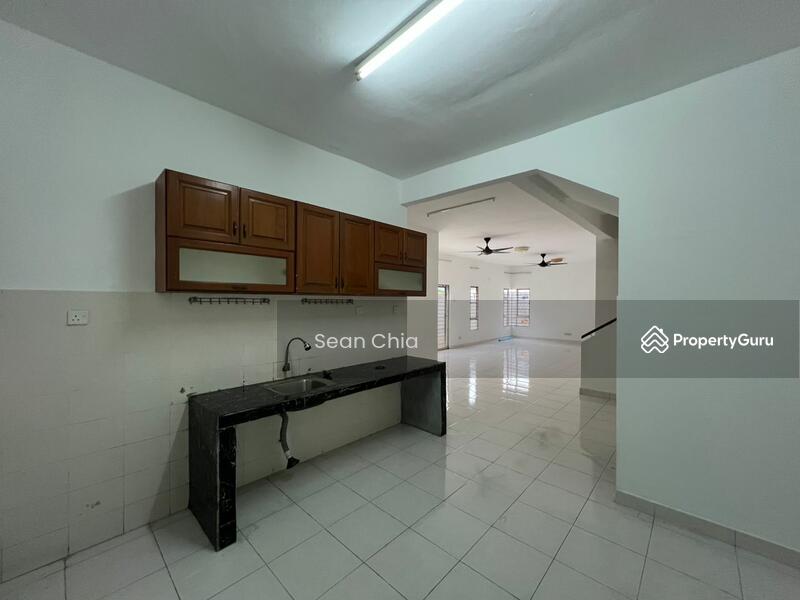 For Sale - Newly Refurbished 2sty Semi D 32x75 Freehold Aman Perdana Klang
